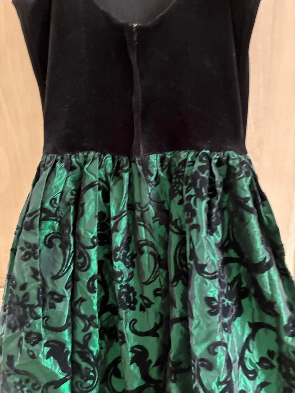 Gunne sax Black & Emerald Green Velvet Bodice Floral Skirt Party Dress